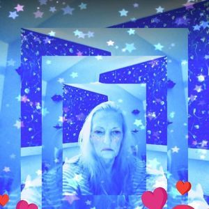 Meet your Posher, Joni